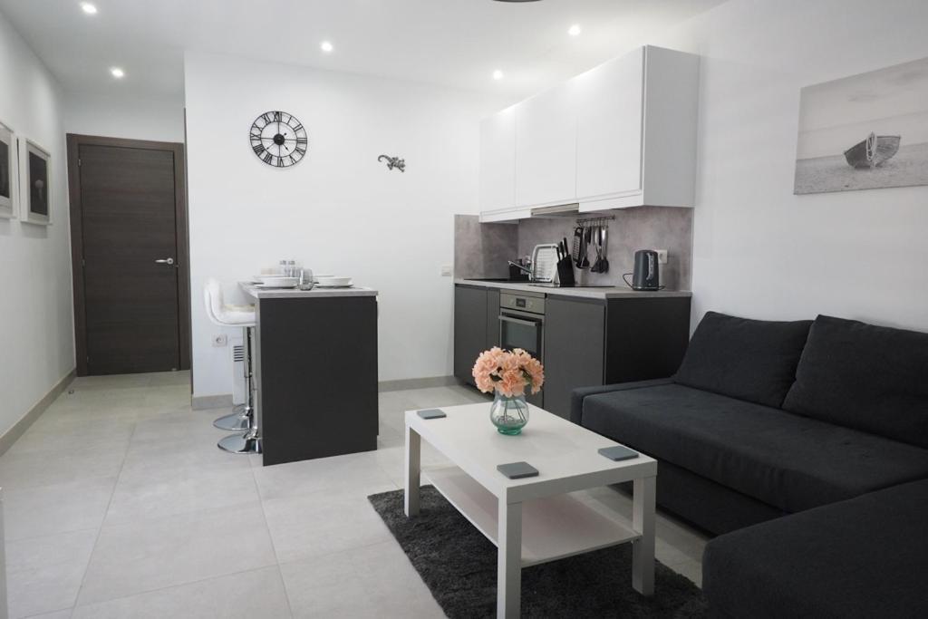 Private Apartment With Mountain And Sea Views, La Asomada, Lanzarote Тиас Экстерьер фото